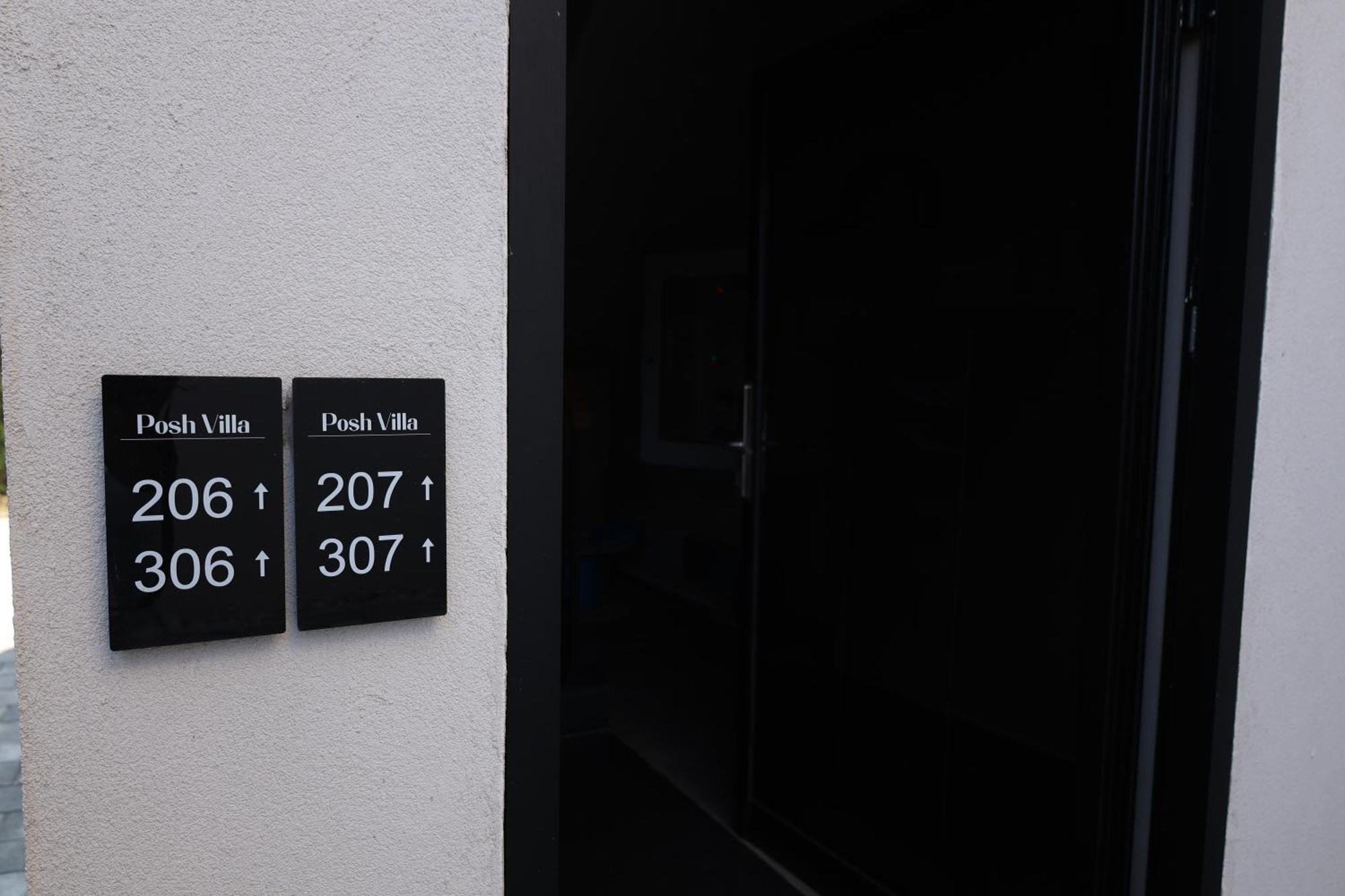 Posh Villas Rrogozhine Kültér fotó